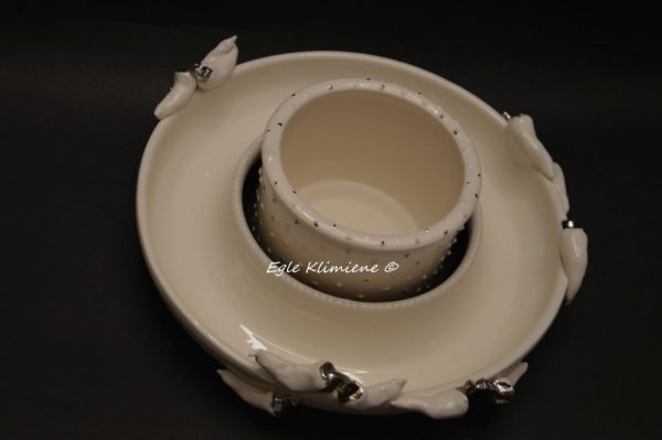 Baltas keramikinis indas